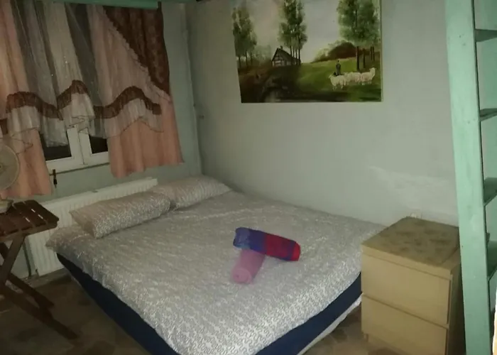 Room In Studio - Studio Nearby Central Station